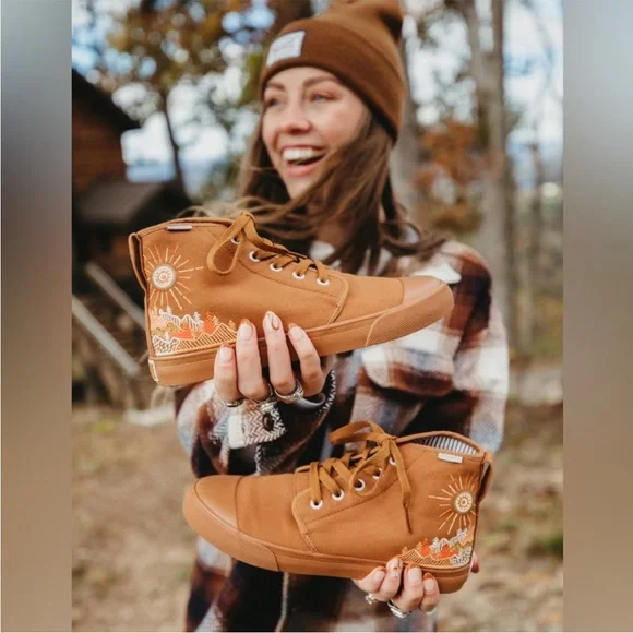 BANGS Brown High-Top Sneakers with Sun and Landscape Design size 7 - Picture 3 of 16